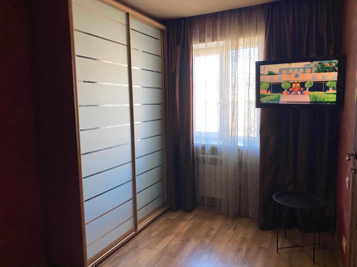 New Apartments With Panoramic Views On Avenue Nauky Charkiv Exteriör bild