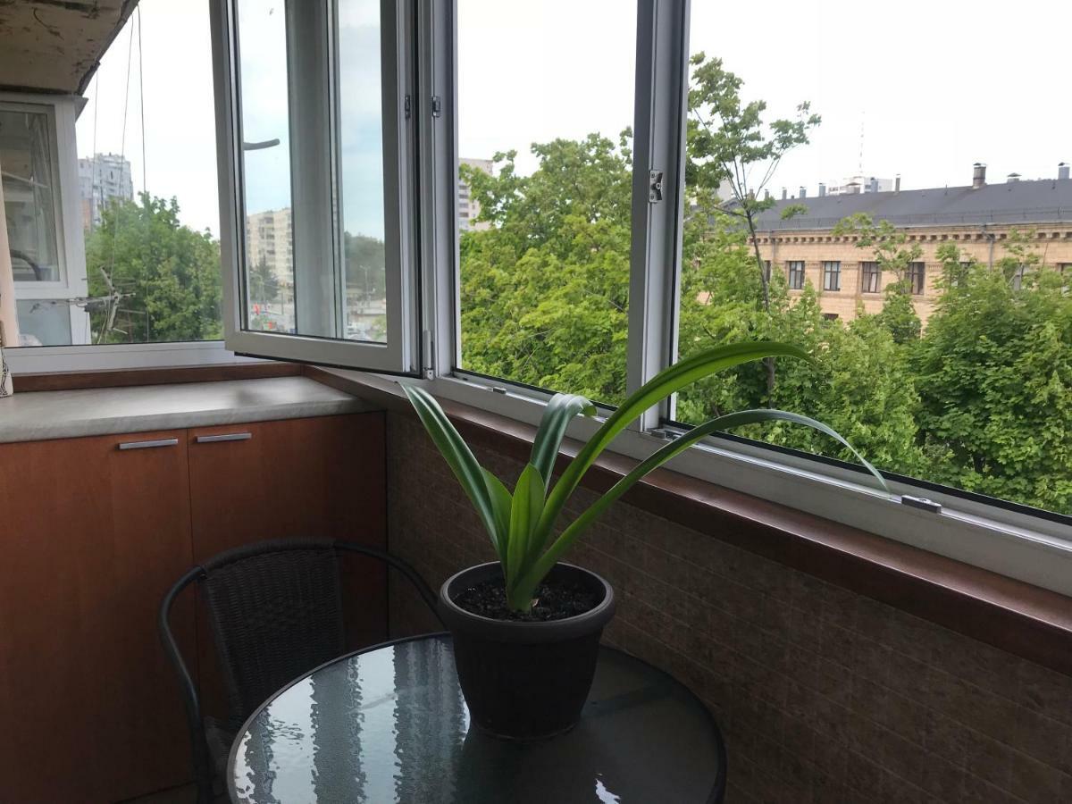 New Apartments With Panoramic Views On Avenue Nauky Charkiv Exteriör bild