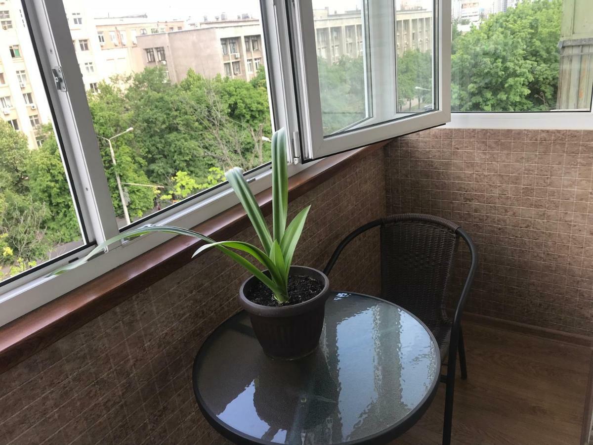 New Apartments With Panoramic Views On Avenue Nauky Charkiv Exteriör bild