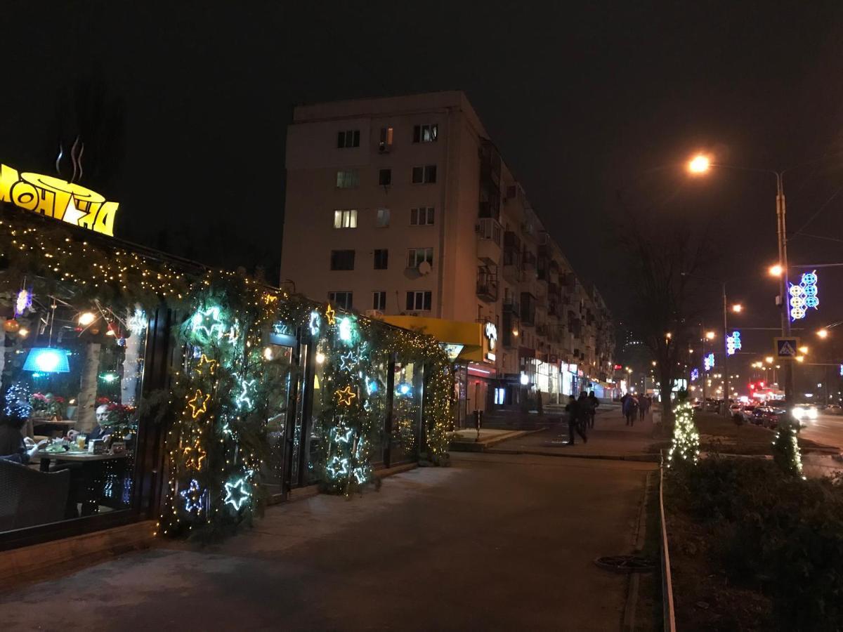 New Apartments With Panoramic Views On Avenue Nauky Charkiv Exteriör bild