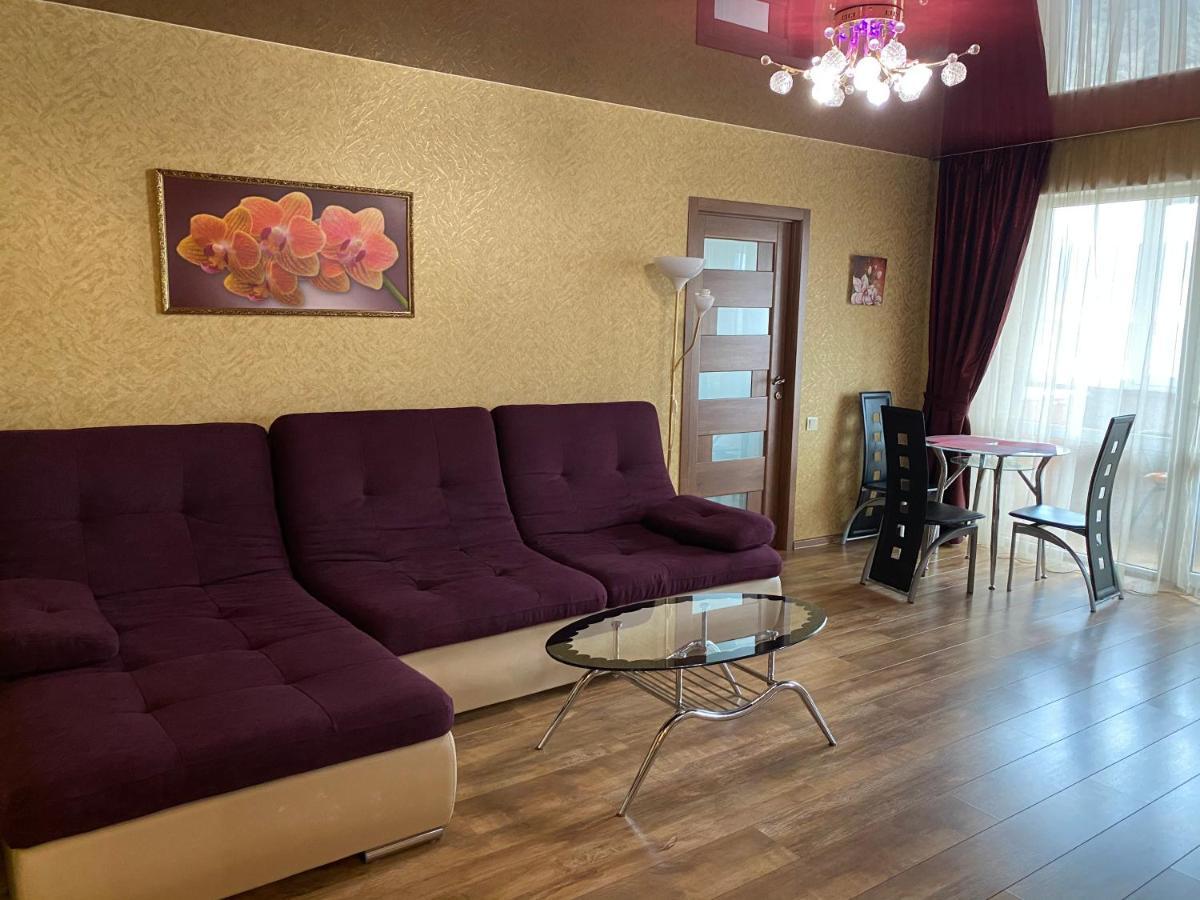 New Apartments With Panoramic Views On Avenue Nauky Charkiv Exteriör bild